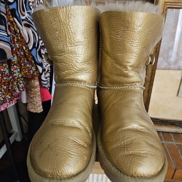 UGG Bailey Button MIRAGE Shearling Boots - Picture 1 of 11